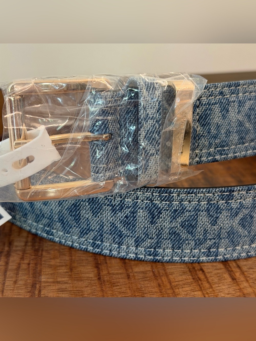 Michael Kors Denim-Pattern Blue Belt with Gold Buckle Size Large NWT - Picture 5 of 9